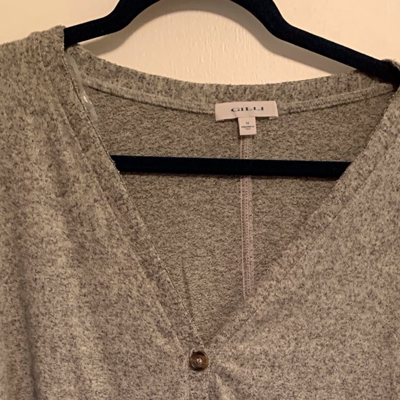 Button down, high low long sleeve with cute knot - Picture 2 of 4